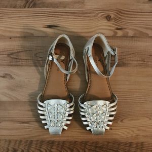 American Eagle Sandals